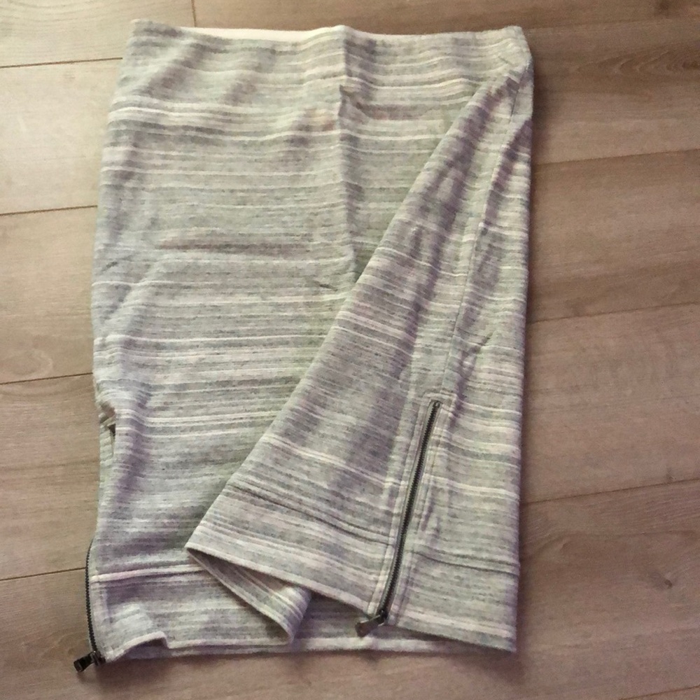 Loft pencil skirt